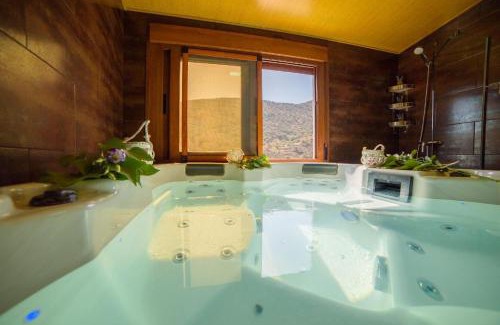 Laroya House | Casa Al Revés