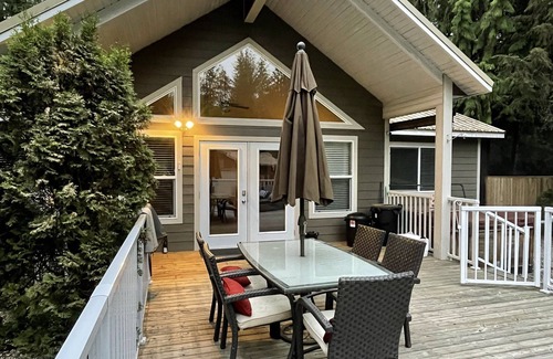 Swansea Point House | Casa Allegro ~ Mara Lake Tranquility ~ An All-Season Paradise