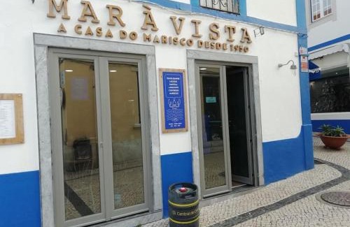 Ericeira Apartment | Casa Amarela - Ericeira center by the beach