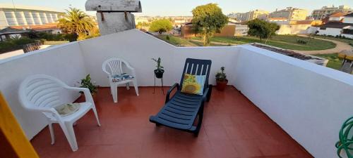Esmoriz House | Casa Amarela