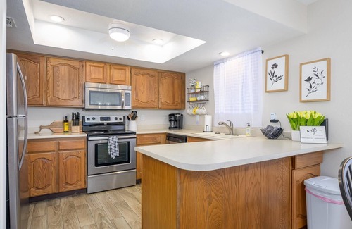 Paradise Valley Village Condo | CASA AMARILLO-Anasazi Village-Updated Top Floor Unit
