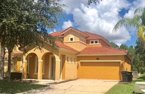 Watersong Villa | Casa Amore, 5 bed executive villa in Orlando