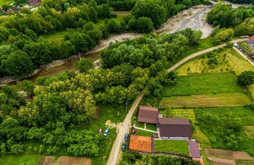 Bumbesti-Pitic House | Casa Andra si Denis