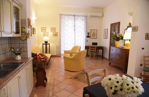 La Maddalena House | Casa Anita - Historic Center with sea view