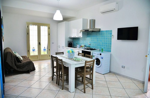 Piazza-Tralia-Pendolo Apartment | Casa Anna Three, two double bedrooms
