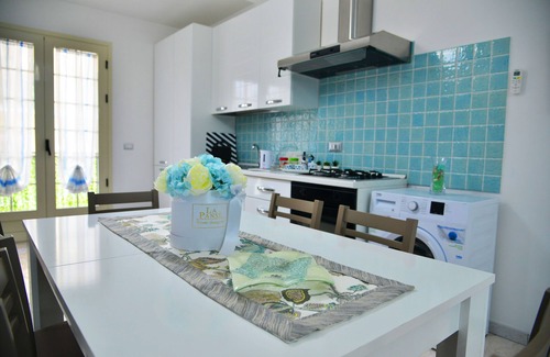 Piazza-Tralia-Pendolo Apartment | Casa Anna Three, two double bedrooms