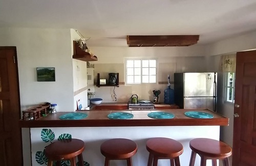 Colon House | Casa Anzuelo is an oceanfront home that is all about the water and nature.