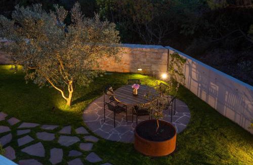Fazana Villa | Casa Arbor Blanco in Fažana with heated pool, sauna & sea view only 500 meters from the beach