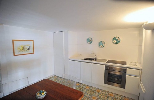 Maiori Apartment | Casa Arpa: A characteristic attic located in the center of Maiori and a few meters from the sea, with Free WI-FI.