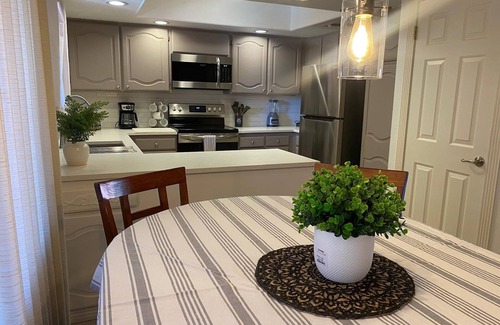 Paradise Valley Village Condo | CASA AVENTURA-Anasazi Village- Top Floor pool view