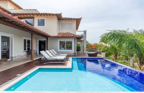 Ferradurinha House | CASA AZAHARA - Magnificent house on Ferradurinha Beach, Búzios