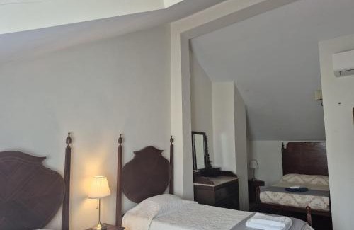 Gouveia House | Casa azul