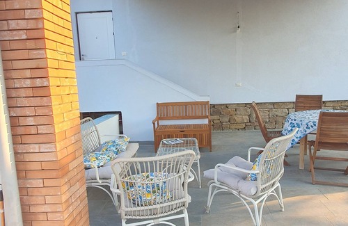 Alani Apartment | CASA AZZURRA Nice one-room apartment with terrace in Cilento. Pet friendly