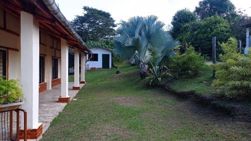 La Cumbre House | casa bambuza
