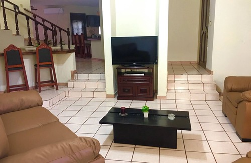 Downtown Mazatlan House | Casa Baraka, Cerca de Malecón, Centro Histórico y Playas