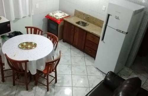 Barra da Lagoa House | Casa Beira Do Canal C/Air, Tv, Internet S/Fio Great Location Near The Beaches