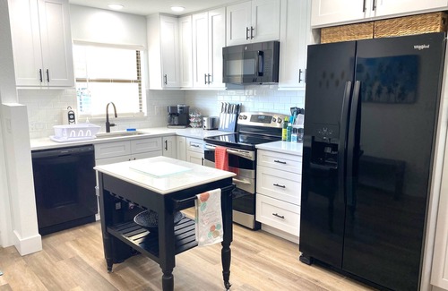 Iona Condo | Casa Bella: Great location for a Beach Vacation