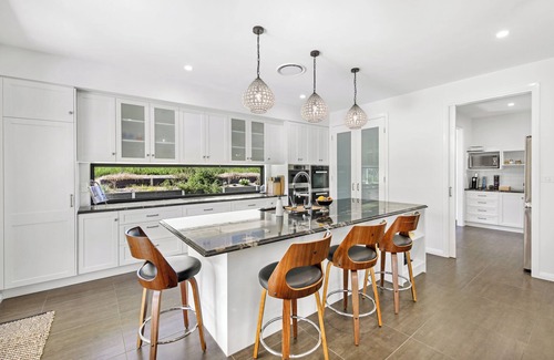 Korora House | Casa Bella - Luxury 5 Bedroom Rural Retreat