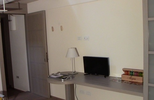 Est Apartment | Casa Bella (room 'Castle')