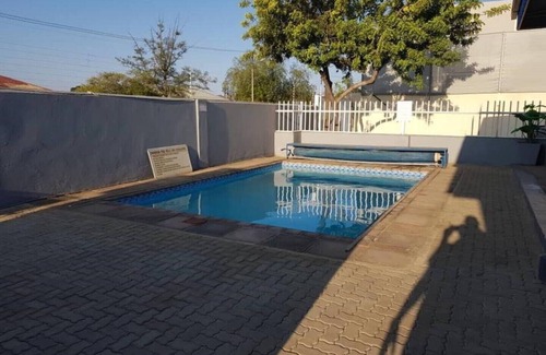 Windhoek West House | casa bem vindo Windhoek (9)
