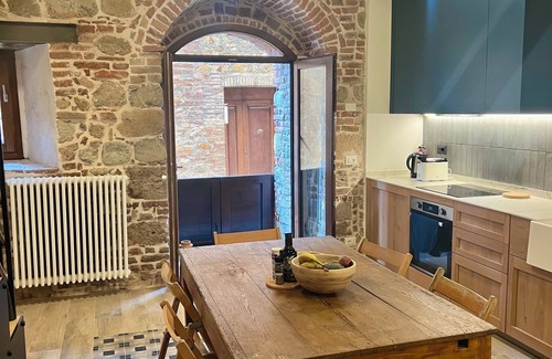 Chiusdino House | Casa Betta: Step Back in Time – A 700-Year-Old Tuscan Gem