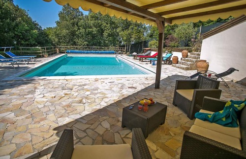 Bettona House | Casa Betty