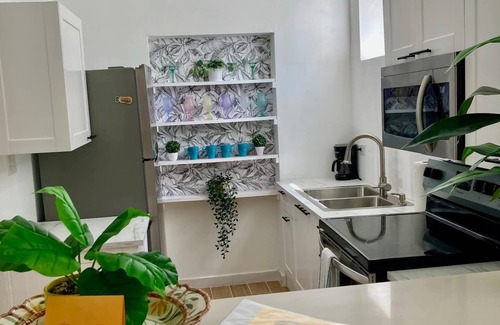 Miramar House | Casa Blanca in the Heart of Miramar
