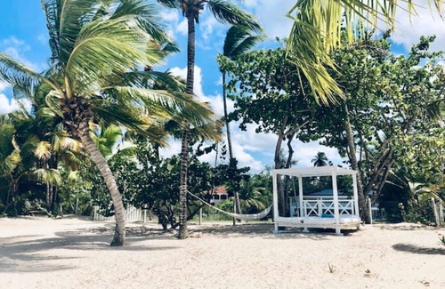 El Limon Villa | Casa Blanca Luxury Staffed Beach Villa with Sea View