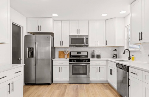 Kyle House | Casa Blanca