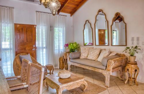 Nosara House | Casa Bonita - 5br With Pool Walk To Beach!
