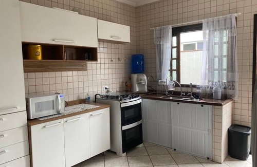 Morada da Praia House | Casa Reformada com Amplo Espaço, Churrasqueira e Piscina