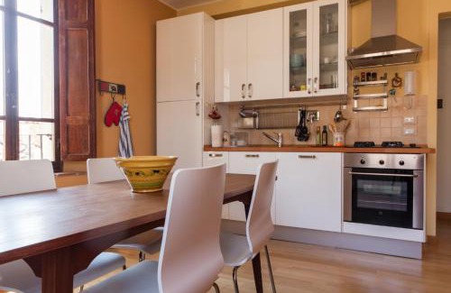 Compignano House | Casa Breccia