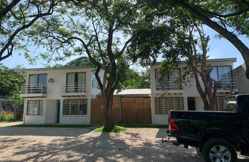 Liberia House | Casa Buda - 10 min airport and 25 min National Park - 150 MB Internet