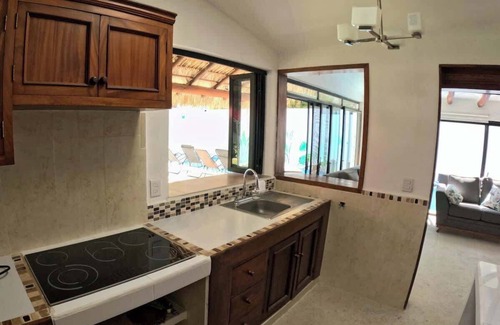 R House | CASA BUGAMBILIA SANTA CRUZ -nPrivate 4 bdrm house with giant pool-walk to beach!
