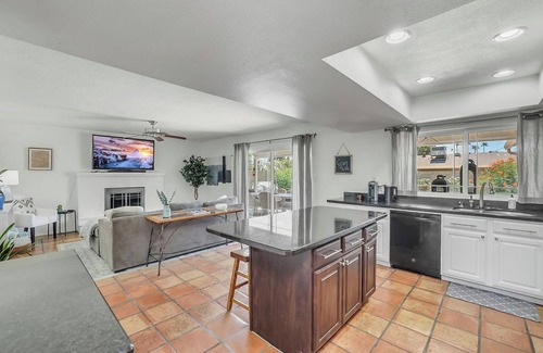 Paradise Valley Village House | Casa Burke 4BD Home w/Pool and Games