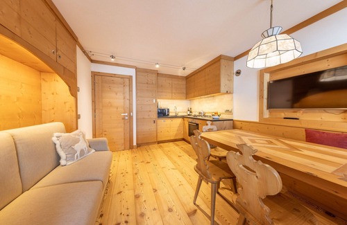 Cortina d'Ampezzo Apartment | Casa Cadin