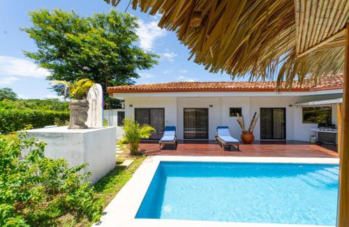 Tamarindo House | Casa Callie- 3 Bedroom House With Pool