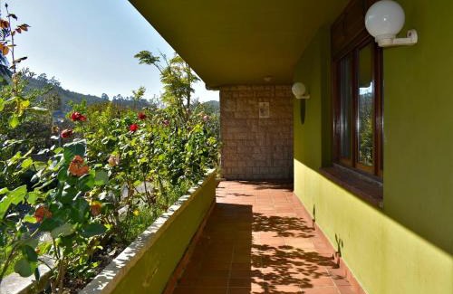 Alfoz de Lloredo House | Casa Camelia