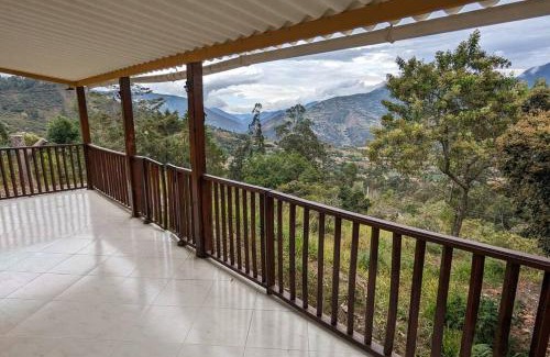Caqueza House | Casa campestre con vista a Cáqueza