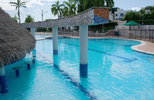 Melgar Villa | Casa campestre Hacienda estancia, en Melgar con piscina privada