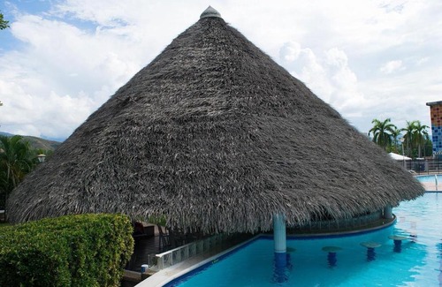 Melgar Villa | Casa campestre Hacienda estancia, en Melgar con piscina privada