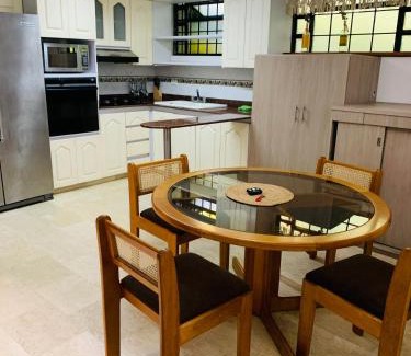El Poblado House | Casa Campestre Poblado para 10H San Lucas 106