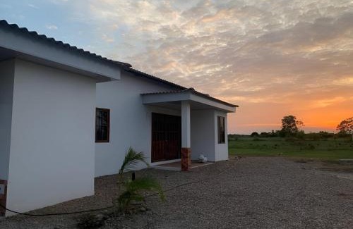 Menegua House | Casa campestre vía puerto lopez