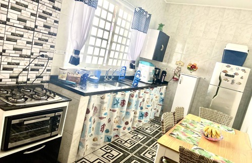 Canto do Forte House | Casa Cantinho do Forte with swimming pool and 400m (3min) from the beach on foot!