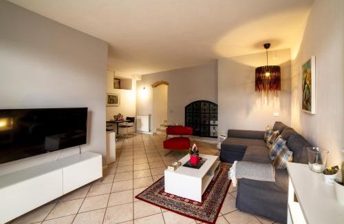 Mologno Apartment | Casa Carlo