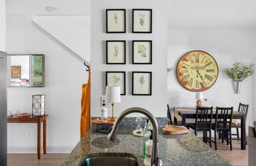 Point Venture House | Casa Carmen by the Lakeside Golf Course