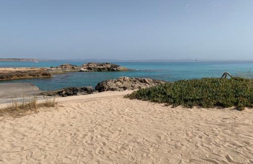 Es Calo House | Casa Carmencita, immersa nel verde a due passi da mare
