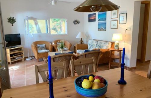 Es Calo House | Casa Carmencita, immersa nel verde a due passi da mare