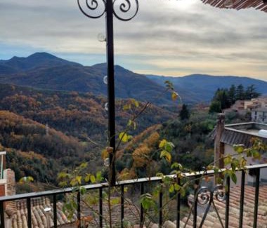 Cineto Romano Apartment | Casa Casella 12