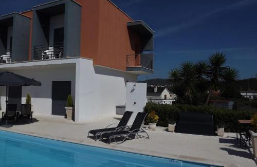 Batalha Bed & Breakfast | Casa Ceedina Bed And Breakfast & Beauty